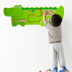 Jeronimo - Wooden Wall Activity Crocodile